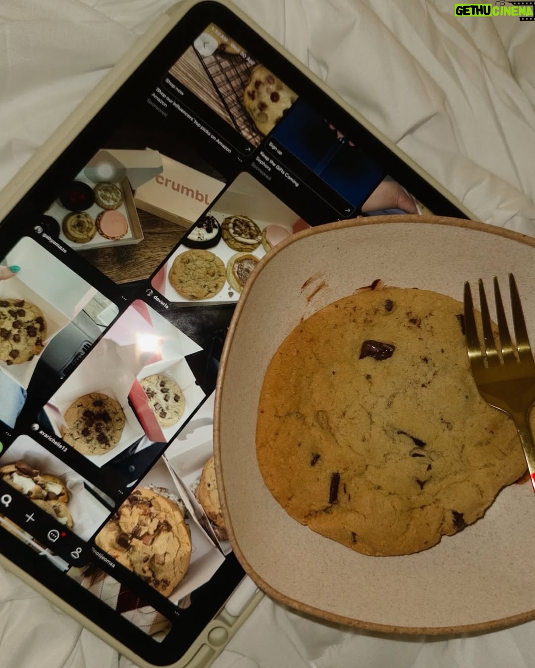 Nishika Lalwani - 1.1K Likes - 3:22 am 🍪🎀