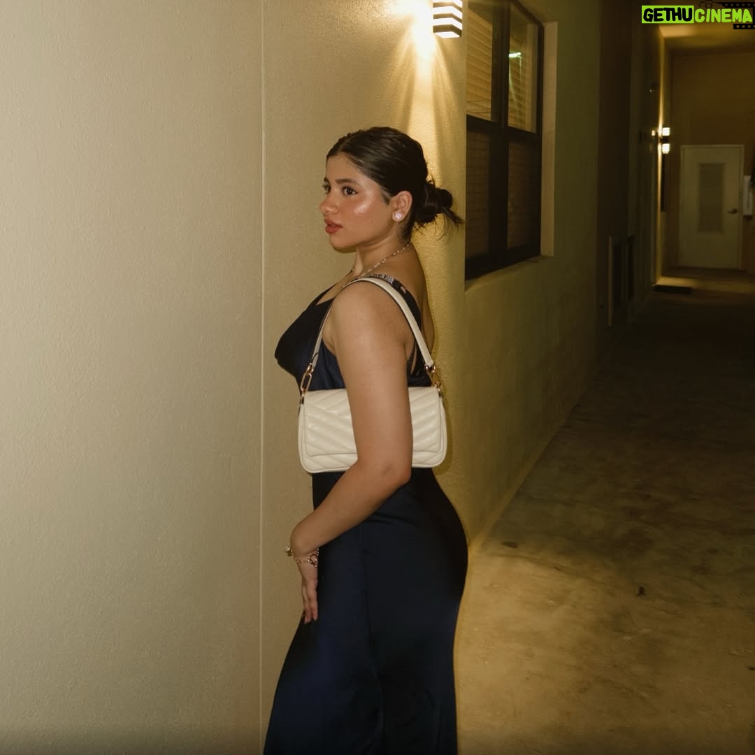 Nishika Lalwani - 1.9K Likes - if the time is right 🎞️🧸🤎
wearing @shopandyours