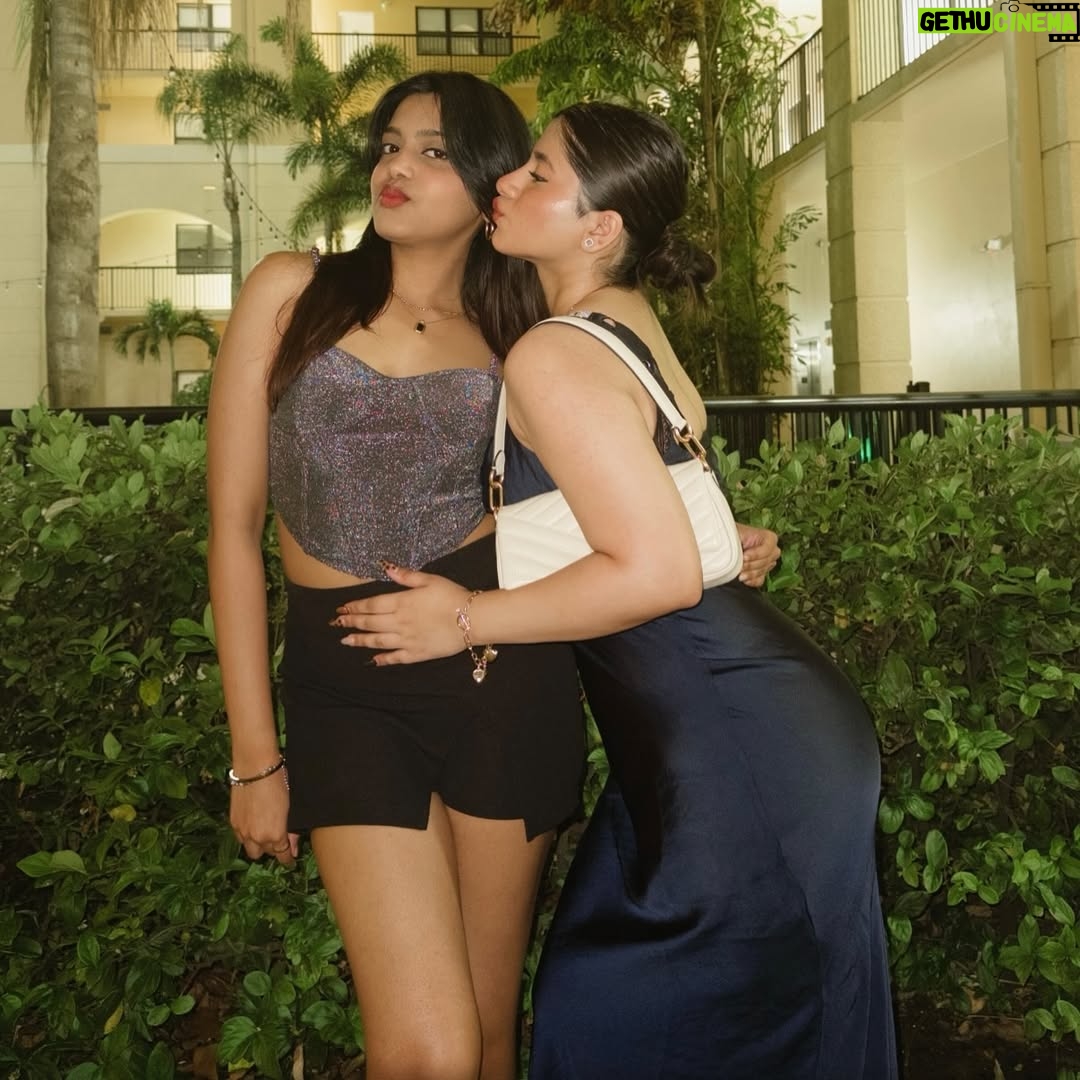 Nishika Lalwani - 1.9K Likes - if the time is right 🎞️🧸🤎
wearing @shopandyours