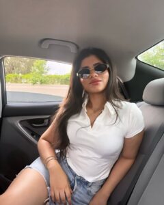 Actress Nishika Lalwani HD Photos and Wallpapers April 2025