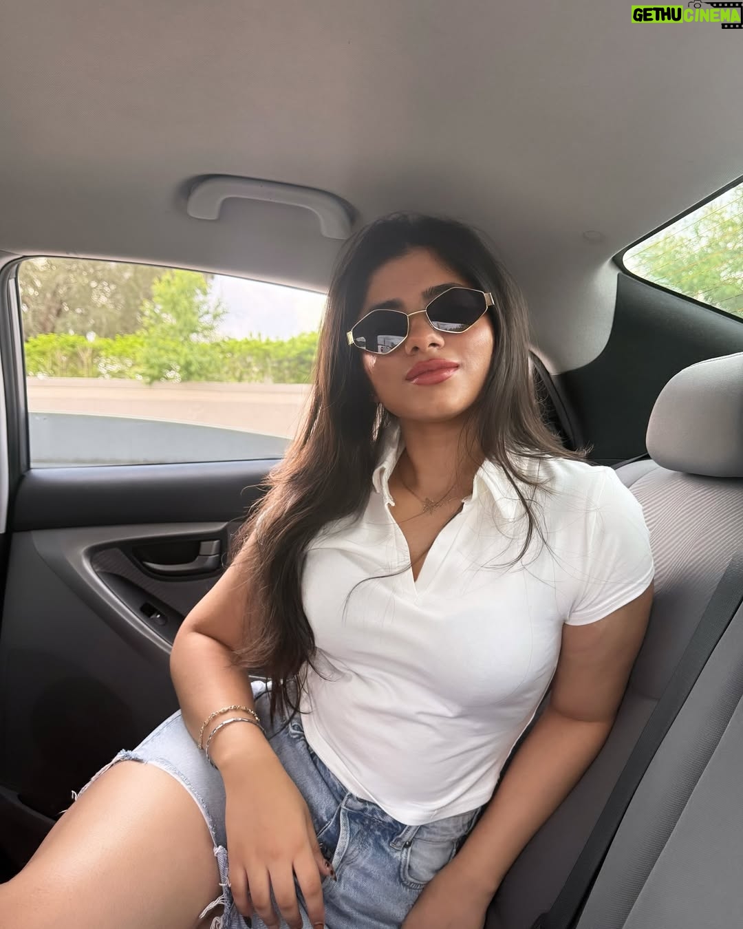 Nishika Lalwani - 3.3K Likes - Ready For Holi In The States 🇺🇸🛩️🪬