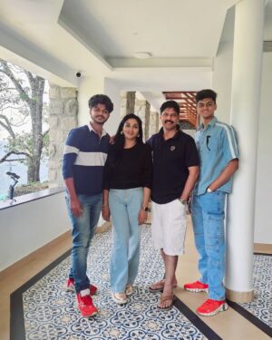Nitha Promy Instagram - Happy Easter ....

#easter #2025 ##family #happiness #familypic #pic #picoftheday #instagram #instagramers #instagood #mallu #malayali ##mallugram ##instapost #instalike #promyfamily #photo #photooftheday