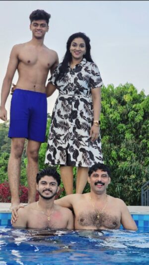 Nitha Promy Instagram - Trend മുഖ്യം.... Ghibli family 😄😜

#trending #malayali #instagood #reels #instagramers #fun #ghibli #videos #trend #promykuriakose #nithapromy #ronithpromy #richardpromy #promyfamily #malayali #mallu #viralreels #shorts #viralreels #instagood #instagramreels #reelsinstagram #mallugram #instagram