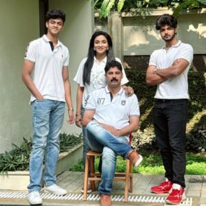 Nitha Promy Instagram - GANG .....

#family #pic ##perfect #blessings #life #instapic #picoftheday #photo #photooftheday #instagood #familytime #viral #instagramers #promyfamily #promykuriakose #nithapromy #ronithpromy #richardpromy