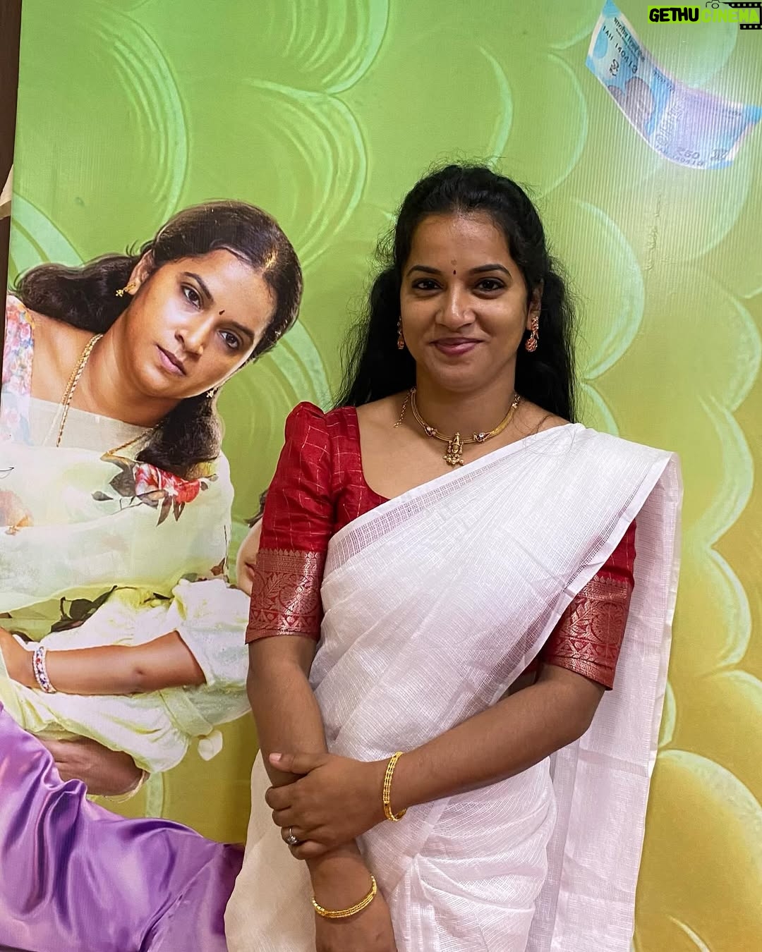Nivedita Rajappan - 41K Likes - Some Of Kudumbasthan celebrations 🎉 ❤️

I Have To Thank So Many People For Believing In Me, Shaping Me,Encouraging Me, Teaching Me So Many Things, Made Me Anitha That People Love And Connect.
Thank You @prasanna_balachandran1 @vinoths_offl @manikabali87 @saanve.megghana @guru_somasundaram @rajeshwarkaliswamy @saanvika_shree @themanoraj @cinemakaaran_off @designer_meera.m @sujithnsubramaniam @vaisaghh 

You People Are The Reason For Everyone Loved Anitha..

Thank You So Much..!!❤️

#kudumbasthan #anitha #celebration #success
