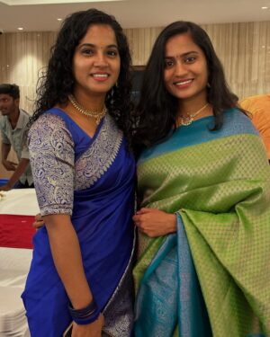 Nivedita Rajappan Instagram - Be Your Own Kind Of Beautiful..!!🌸
#saree #friends #smile #blue