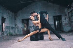 Noelia Marzol Instagram - Las pasiones no cambian 💃🏼
Esta es la primera vez que bailo después de tener a Alfon! Volver es especial, es genial, es excitante y maravilloso. 
Véanlo. Vean lo hermoso que es @danttesan bailando! Que maestro y compañero de lujo! Gracias. Me halaga que acepte bailar conmigo.

Gracias @mono.fuk por este vestido fuego! 🔥 es increíble!
Gracias @gina.makeupstudio por el Make up

Y gracias a todos los que pongan ❤️ porque aprecian el trabajo y el amor que hay detrás de cada paso ❤️❤️❤️

Video @luchonapp 🙌🏼