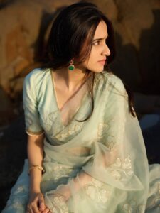 Actress Nuveksha HD Photos and Wallpapers May 2025