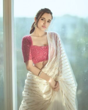 Nuveksha Instagram - 🦢❦ @devraagh 

@gohil_jeet @styled_by_arundev