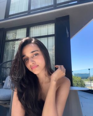 Nuveksha Instagram - Tanned.