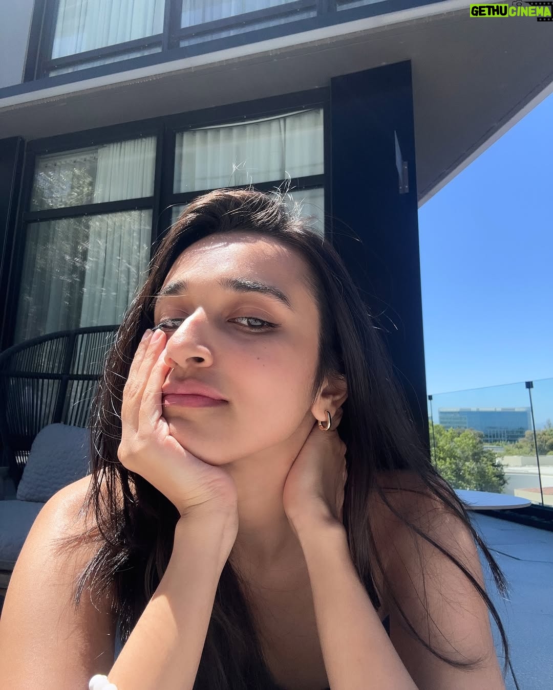 Nuveksha - 45.4K Likes - Tanned.