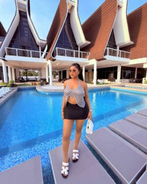 Nwaoha Chioma Blessing Instagram - Woman Crush every Sec 🥰❤️ Because why not😩🔥….. 

21 / 4 / ….. 6pm . ( We Feast ) …. @chioma_nwaoha_premuimtv
