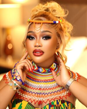 Nwaoha Chioma Blessing Instagram - Face of Soweto Festival Came , Ate and left no crumbs 👑🥰🔥…. 
Super Proud of my Elder brother 💃 @celebritymanager_ 
@sowetofest Season 1 was a Huge success 🙌🥳

Hair styled @bobokingnard 
Styled @luztocreations 
Photography @no_bad_shots