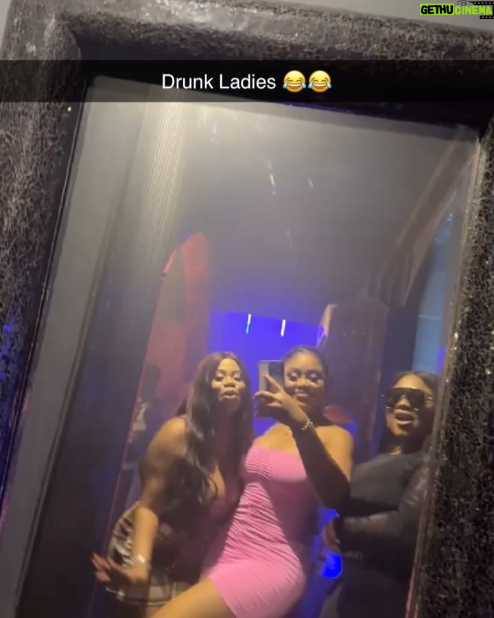 Nwaoha Chioma Blessing - 80.9K Likes - Yesterday was for my Immediate Elder sister @nwaoha_vivian ❤️ and @victor.nwaoha_ . But Victor spent his day in another city 🥺
Enjoy the slides … We had so much fun 🤩.
@laposh_hairways I love you big sis 😍
Last slide got me Emotional 🥺…
MUA @zionztouch