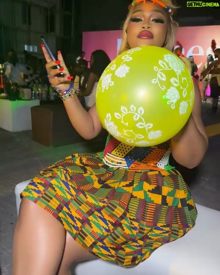 Nwaoha Chioma Blessing - 58.7K Likes - Face of Soweto Festival Came , Ate and left no crumbs 👑🥰🔥….
Super Proud of my Elder brother 💃 @celebritymanager_
@sowetofest Season 1 was a Huge success 🙌🥳
Hair styled @bobokingnard
Styled @luztocreations
Photography @no_bad_shots
