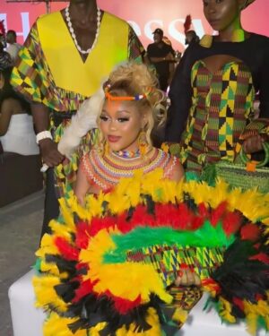 Nwaoha Chioma Blessing Instagram - Face of Soweto Festival Came , Ate and left no crumbs 👑🥰🔥…. 
Super Proud of my Elder brother 💃 @celebritymanager_ 
@sowetofest Season 1 was a Huge success 🙌🥳

Hair styled @bobokingnard 
Styled @luztocreations 
Photography @no_bad_shots