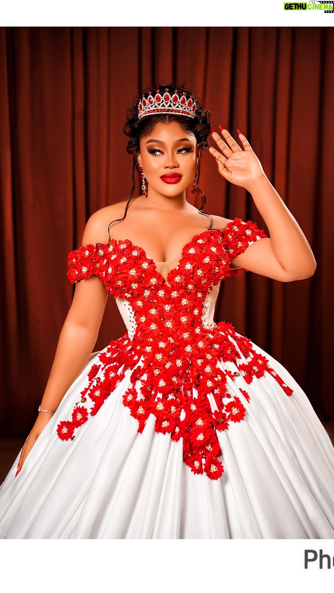 Nwaoha Chioma Blessing - 201.9K Likes - Viewers Choice 😁.You all Thank You 🥳🥳🥳…
Chioma @Big 25 👌…. I’m not Keeping Calm💃💃💃