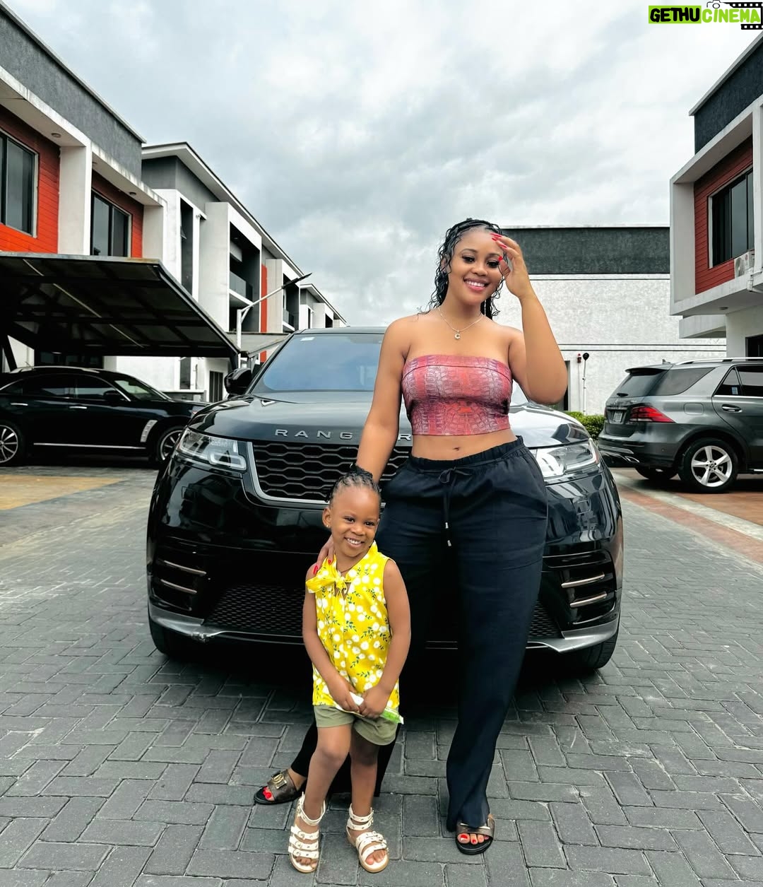Nwaoha Chioma Blessing - 75.9K Likes - My Gang for a Reason 🥰🔥❤️…..
Having the best time of my life since my kids came around for holiday 💃💃💃…. I Love them so much 🥺❤️❤️❤️❤️
Flat tummy tea Available @getslimby_spanky . Absolute best for Detoxification ✅