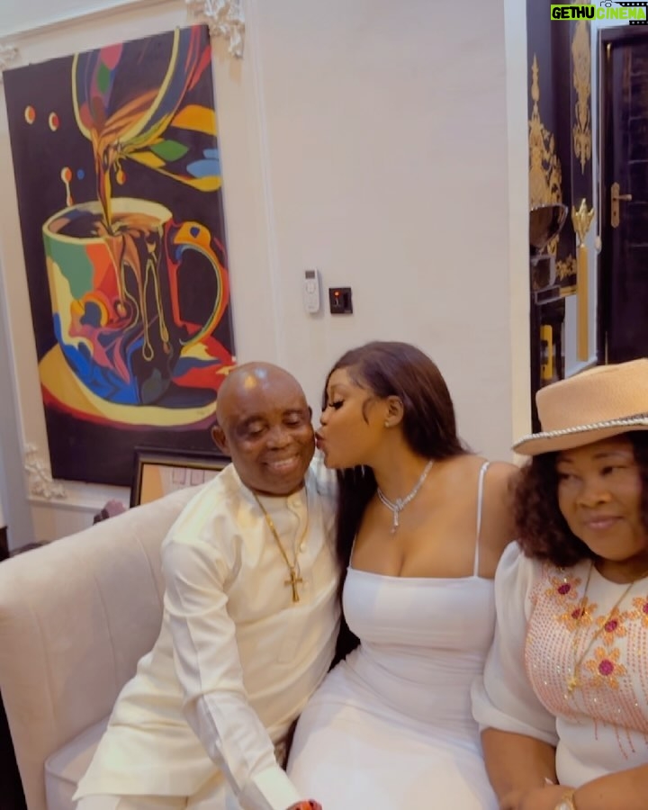 Nwaoha Chioma Blessing - 57K Likes - Memories Will Last Forever 🥰… Always make out time to Create one 💯…. My family, my Everything ❤️💃
Congratulations to my bro @celebritymanager_ . Latest House Owner in the city 🔥. It was an Amazing Celebration 🎉