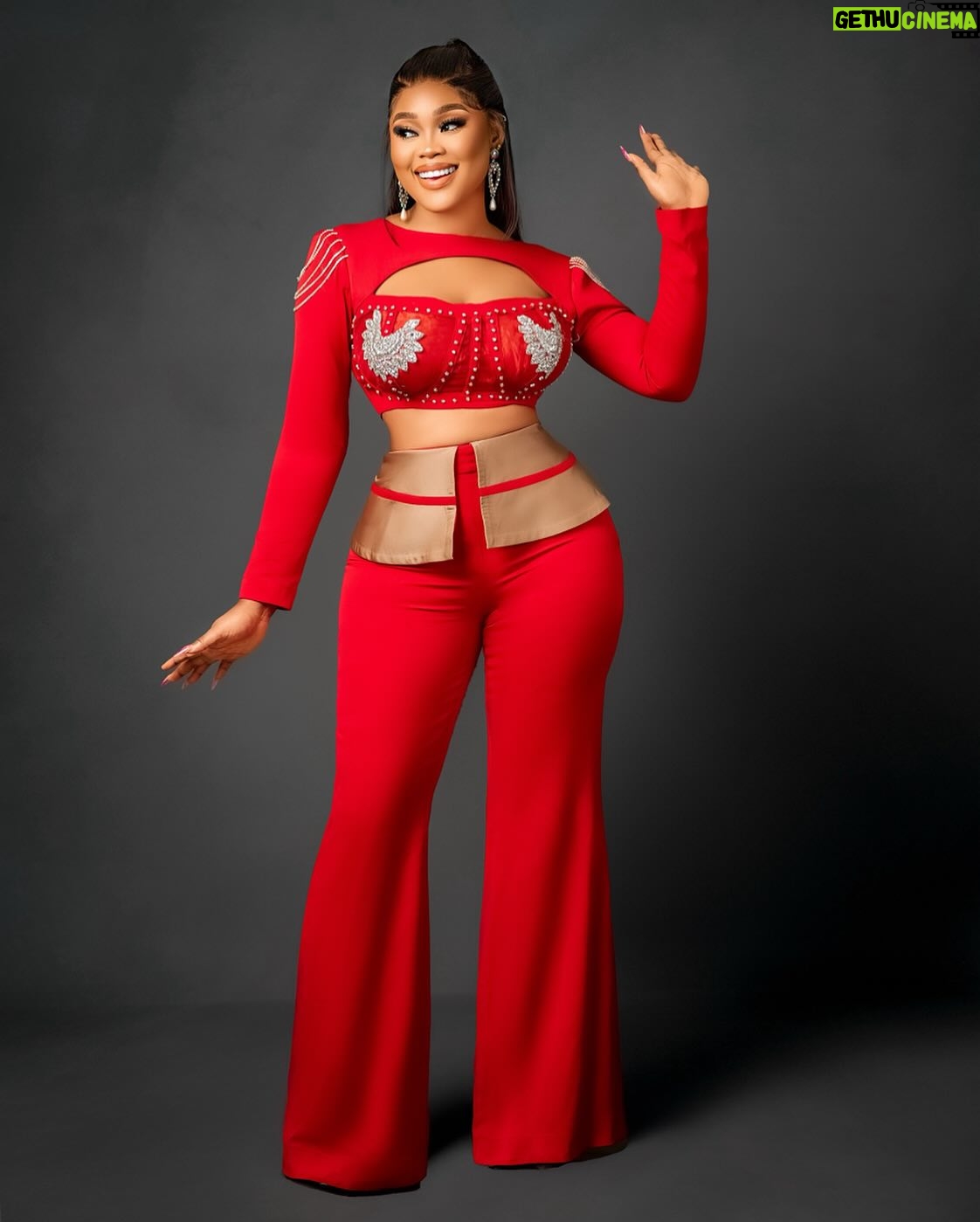 Nwaoha Chioma Blessing - 61.2K Likes - Happy Valentine’s Day my Lovers 🌹💯…
The constant support and Love you all show my BRAND and MOVIES is what I can never take for granted….
If you see this Post . I love you ❤️😘…
Styled @finieecouture