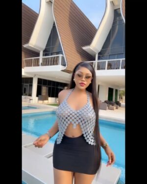 Nwaoha Chioma Blessing Instagram - Woman Crush every Sec 🥰❤️ Because why not😩🔥….. 

21 / 4 / ….. 6pm . ( We Feast ) …. @chioma_nwaoha_premuimtv