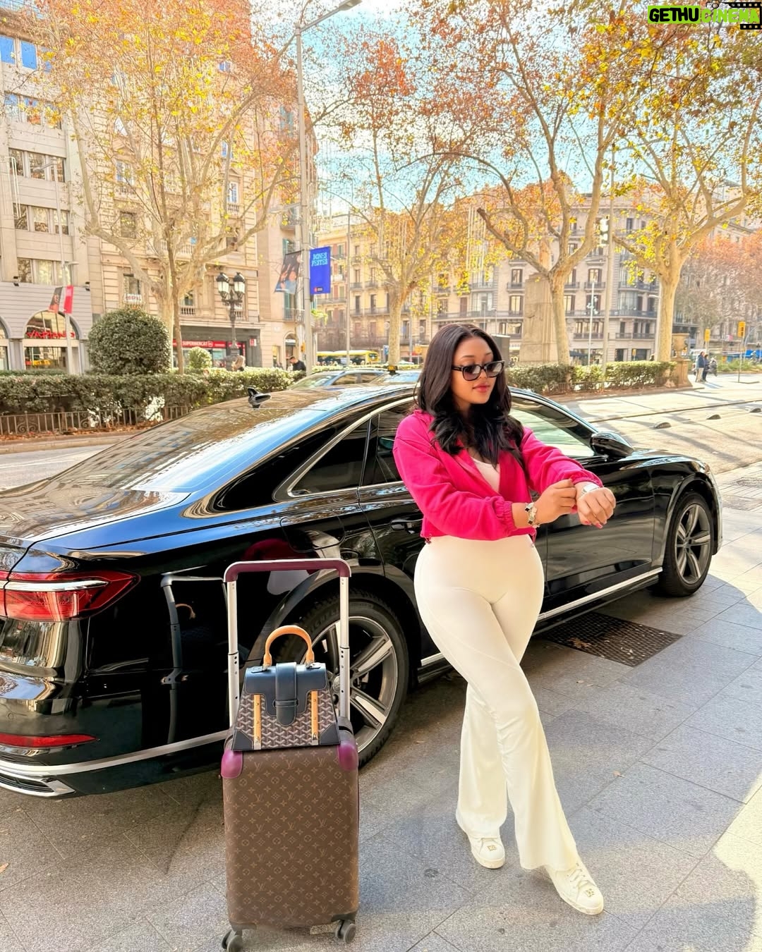 Nwaoha Chioma Blessing - 86.2K Likes - This Year Smells Like Money 🥰 and More Money 💰 Already💃💃🥳🥳🙏..
Travel Set from my Brand @getslimby_spanky
Available in Different Colors 👌❤️..
Wishing you all Prosperous Months Ahead 🙏🙌