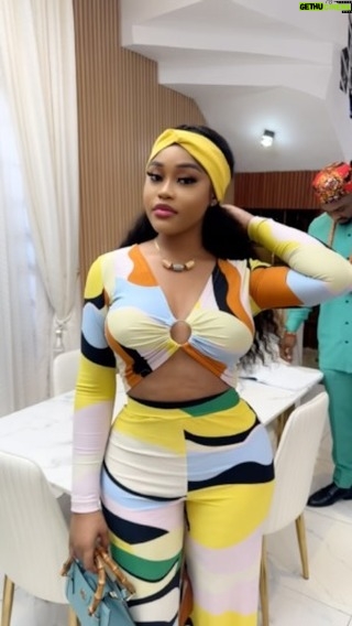 Nwaoha Chioma Blessing - 155.3K Likes - Set Cuteness🎥🥰❤️….
Body @getslimby_spanky
Produced by @onyii_c_onyi.jnr 😘