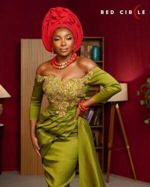 Omowumi Dada Instagram - The time is drawing closer and the Circle is everywhere.
Are you ready? 6th June 2025
āļøāļøāļø
Editorial team
Photography: @lumiogunde @olarenwaju_v
Direction: @iremhen @fatimahgimsay
Produced by: @noraawolowo
Assistant Director: @ace_classiq
Production Designer: @chris_udomi for @acaso_designs
Production Coordinator: @nicole_ofoegbu
Styling: @manlikechuu for @styleincofficial
Makeup: @diolsclassics X @feyisoge
Hair: @beyondsurface_hairhub
Production Company- @rixelstudios
Distributed by @thenileentertainment
Supported by: @joinpesainc @knorrnigeria @closeupnigeria
#omowunmidada #childofgrace #actor #venita #RedCircleMovie #JoinTheCircle #RixelStudios