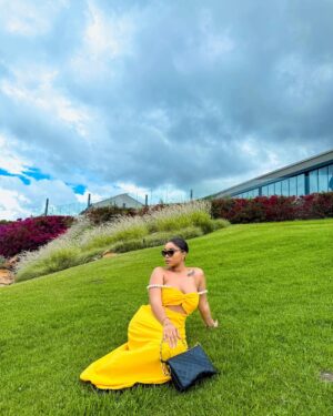 Onyi Alex Instagram - Last slide for slide for me💛💚💐

AutheNwa💛
Outfit @lillyssecret_ 🔥

Please follow my Facebook page= OnyiialexTV