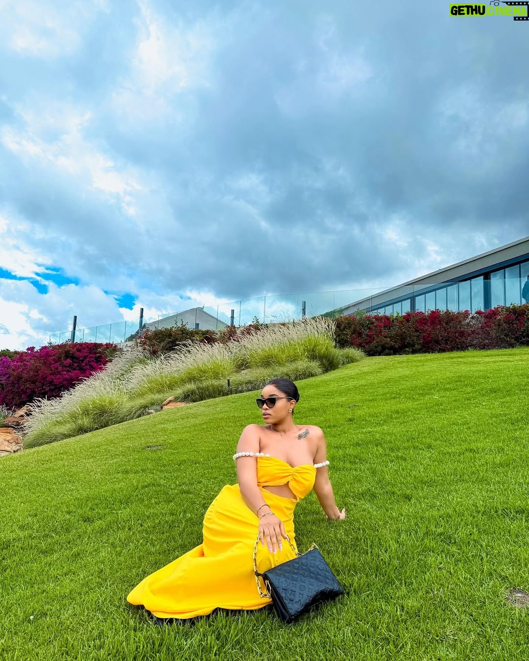 Onyi Alex - 112K Likes - Last slide for slide for me💛💚💐
AutheNwa💛
Outfit @lillyssecret_ 🔥
Please follow my Facebook page= OnyiialexTV