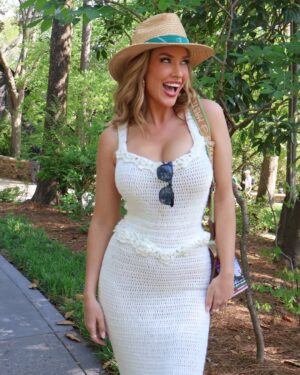 Paige Spiranac Instagram - Wednesday at Augusta⛳️ Who do you think will win?