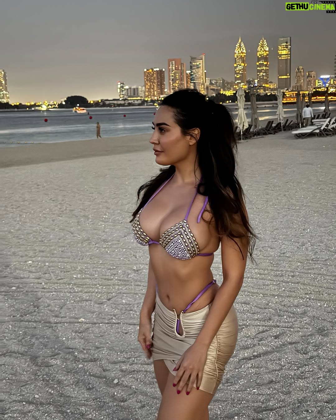 Paola Saulino - 10.2K Likes - Dubai Doha - Doha Dubai #recent