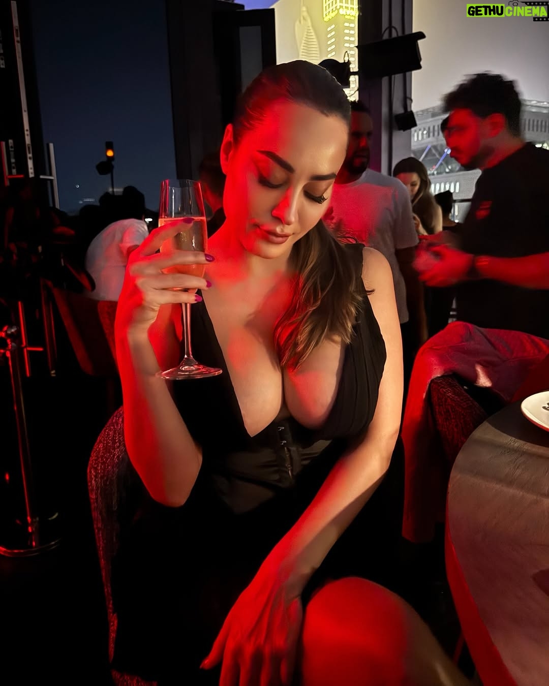Paola Saulino - 10.2K Likes - Dubai Doha - Doha Dubai #recent