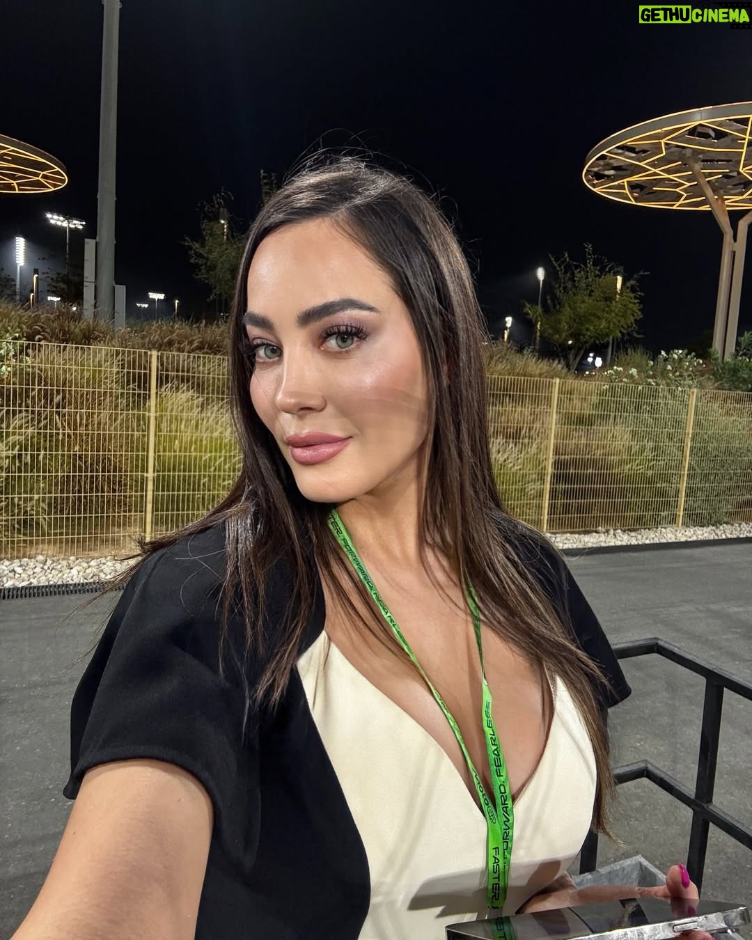 Paola Saulino - 11.8K Likes - Doha Dump 🇶🇦
And the 80% of pic made are not here 😅
#doha #toomanypics #dump #unposted #qatarinstagram #needpart2now #loveqatar🇶🇦