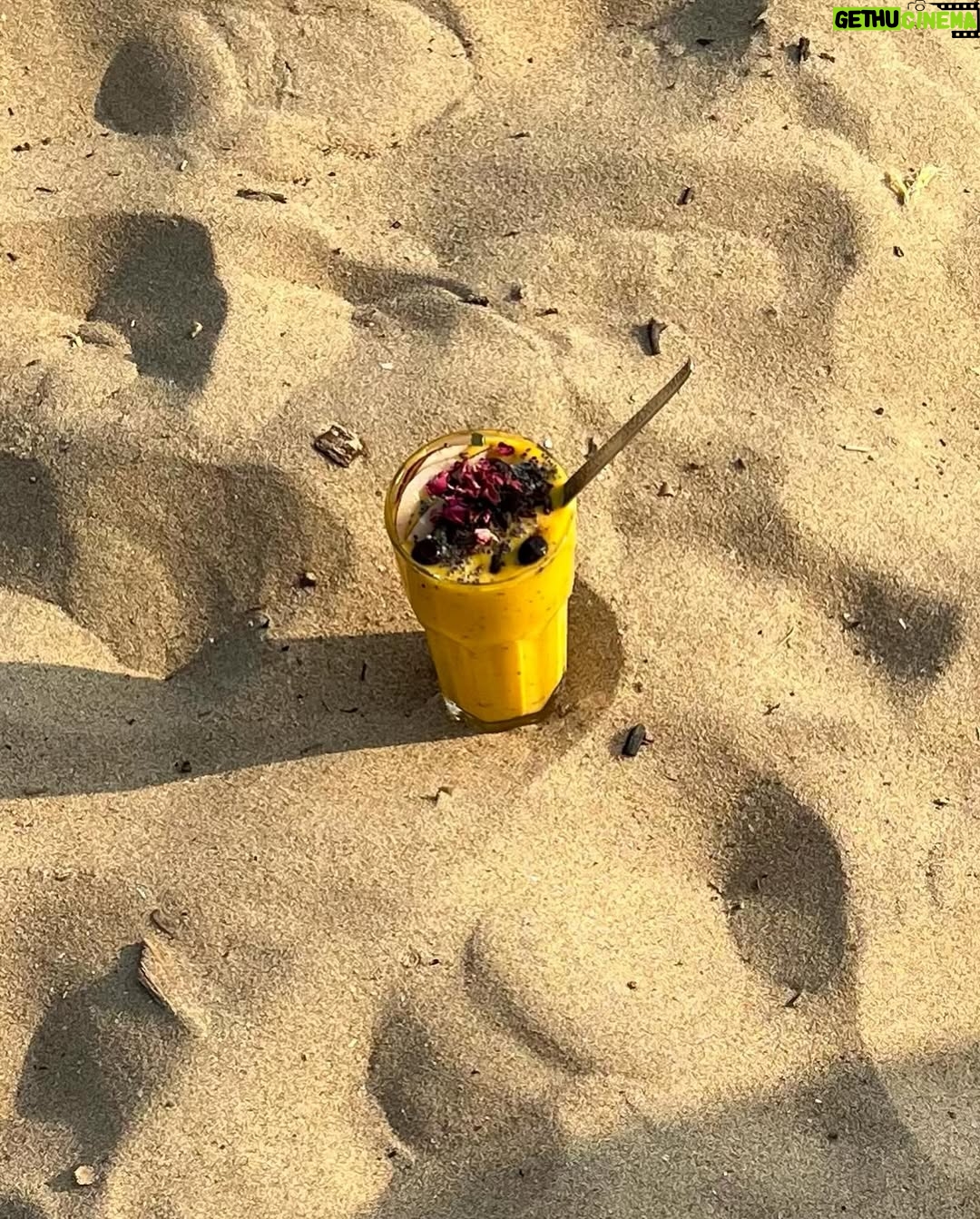 Pardis Ahmadieh - 64K Likes - Paradise in my hand, Pardis by the sea⦠and Goa looking like a dream. āļøš
š· @mona_alavi š¤
#paradise #goa #beach #sun #travel #solotravel #love #peace #india #indiapictures #colorful
