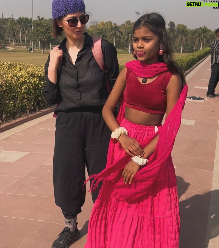 Pardis Ahmadieh - 93.1K Likes - From Iran to India, a journey within.
The more I see, the less I knowš¤
āā
Ų§Ų² Ų§ŪŲ±Ų§Ł ŲØŁ ŁŁŲÆŁŲ³ŲŖŲ§ŁŲŲ³ŁŲ±Ū ŲØŁ ŲÆŲ±ŁŁ
ŁŲ±ŚŪ ŲØŪŲ“ŲŖŲ± ŲØŲØŪŁŁ
ŲŚ©Ł
ŲŖŲ± Ł
ŪŲÆŁŁŁ
ā¦š¤
#solotraveler #india #agra #delhi #goa #gandhi #newjourney #yoga #meditation #saminyoga #trimurtiyogaschool #loveyourself