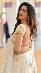 Actress Parinita Seth HD Photos and Wallpapers December 2025