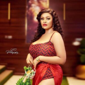Paschaline Alex Instagram - Happy birthday to you both @adinmasomadina @realchiomaemenike God bless your new age.
Enjoy 👍😘