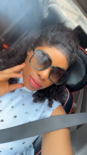 Paschaline Alex Instagram - Happy new month Fam 🙏🏽

BREAKING FREE is still showing on BENITA ONYIUKE TV youtube 💯❤️😘
#may