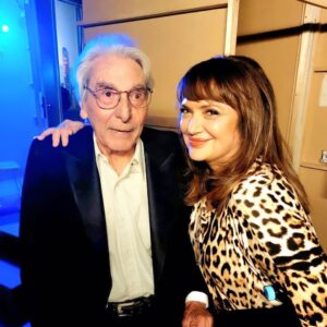 Patricia Echegoyen Instagram - Anoche fue una de esas noches..que uno no va a olvidar nunca...fue maravilloso..el Encuentro del querido  Claudio García Satur....con su querido publico..lo llamo.."Rolo y yo."..hermosisimo...y ellas ..sus compañeras entrañables...subieron a saludarlo al final...te queremos Claudio...Gracias por Tanto..❤️...estuvieron presentes..Patricia Palmer..Luisa Kuliok..Dorys del Valle...Alfredo Castelani...Cutuli...Santiago Doria...Hector Maugeri...y muchos queridos compañeros mas....Gracias Carlos Rottemberg por ser el Organizador de todo...Gracias..
Mucha emocion..😍