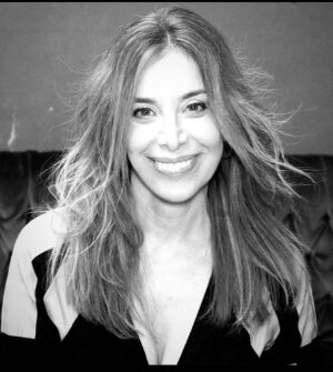 Patricia Viggiano Instagram - - Que lindo se siente cuando comprendemos que desdramatizar ciertas situaciones de la vida nos alivia… 

- Que aceptar y no resistirse a lo q nos esté pasando nos permite transitarlo de una manera más liviana…

- Que lo q tenga q pasar va a pasar independientemente de lo q uno quiera…

- Y q en definitiva el control es solo una ilusión…q nos debilita … ✨🙏✨🧡

PH :@sebasnaonok
  @aguspulidook