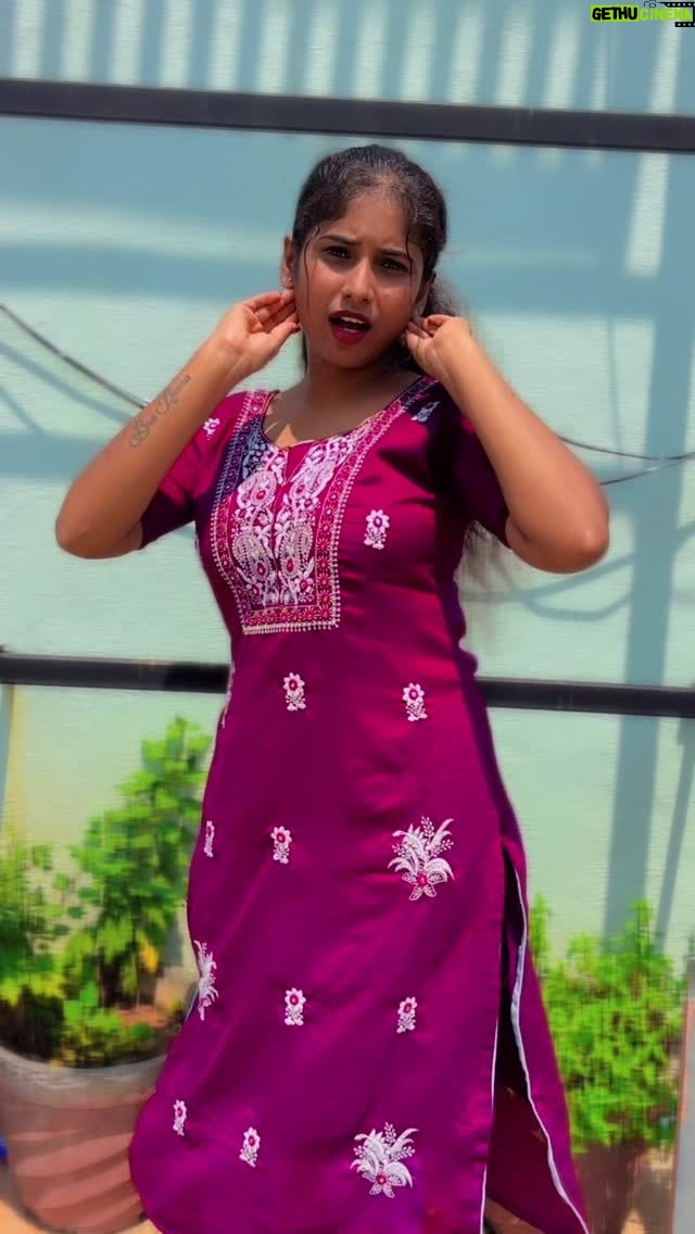 Pinky Gowda - 3.3K Likes - Follow @bros__princess_6
#brosprincess6 #pinkygowda6 #explore #kannadasongs #reelkarofeelkaro #reelitfeelit #foryou