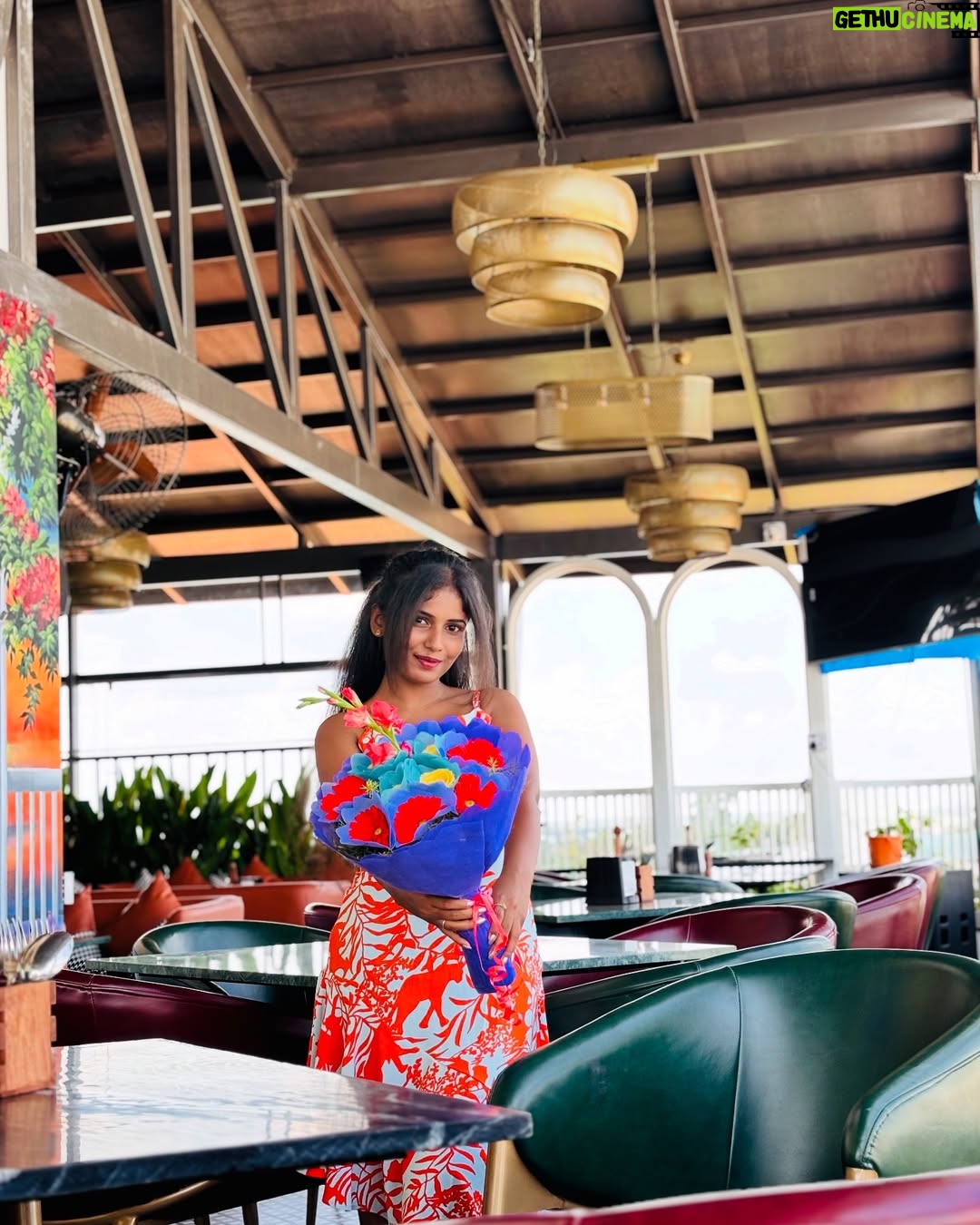 Pinky Gowda - 2.3K Likes - Cheers to Another Year🥂✨
#birthday #pinkygowda6 #brosprincess6 #explore