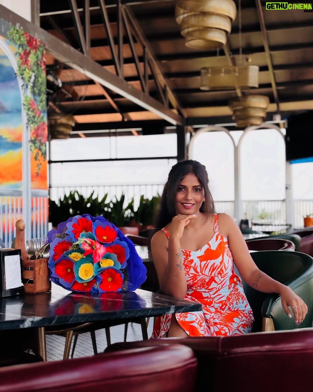 Pinky Gowda - 2.3K Likes - Cheers to Another Year🥂✨
#birthday #pinkygowda6 #brosprincess6 #explore