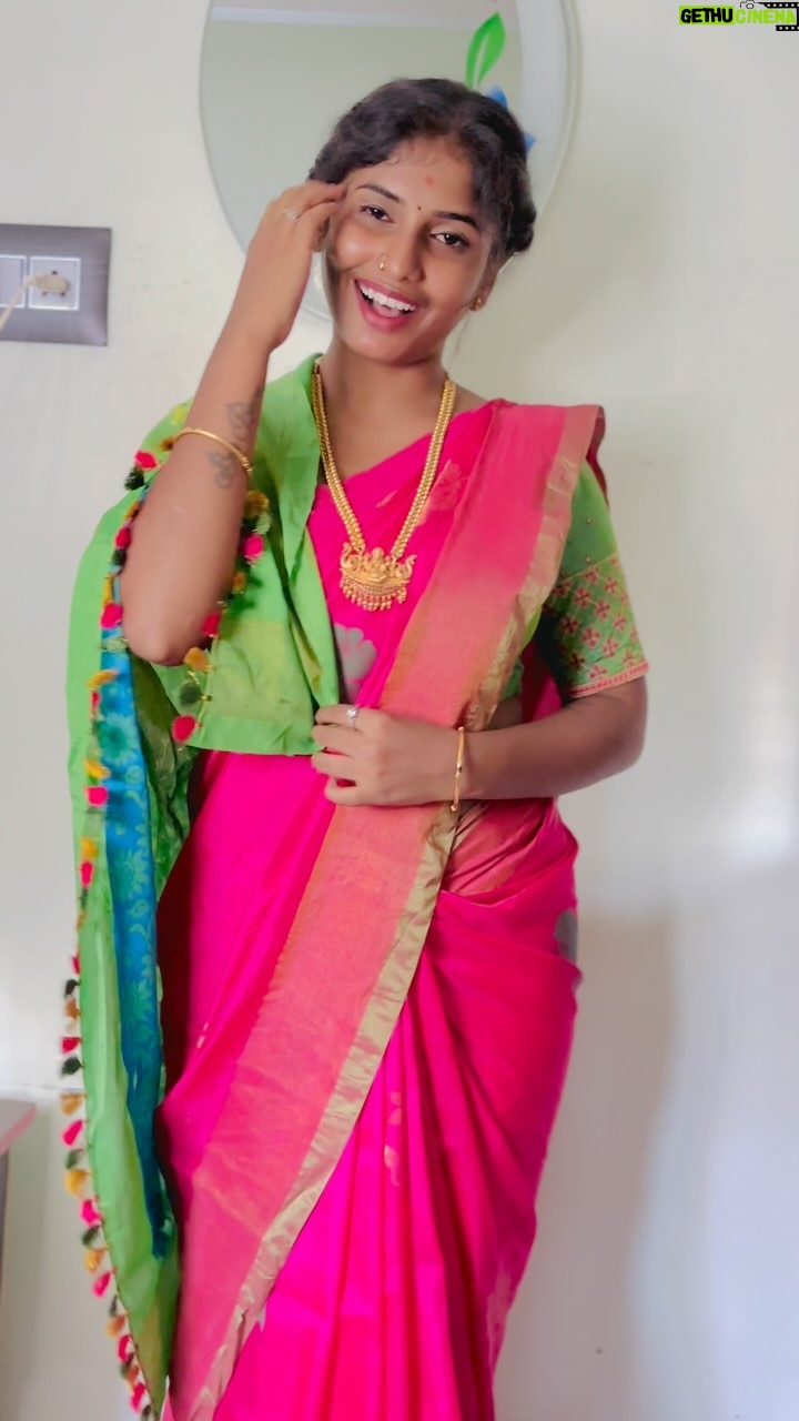 Pinky Gowda - 3 Likes - Follow @bros__princess_6
#brosprincess6 #pinkygowda6 #explore #kannadasongs #reelkarofeelkaro #reelitfeelit #foryou
