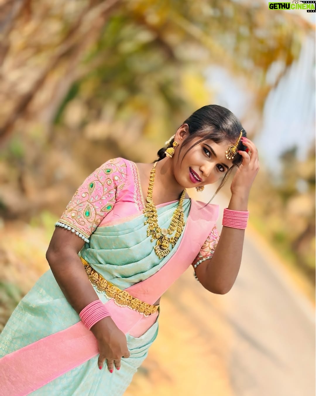 Pinky Gowda - 3.9K Likes - 🌸✨
Follow @bros__princess_6
#pinkygowda6 #brosprincess6 #explore #foryou