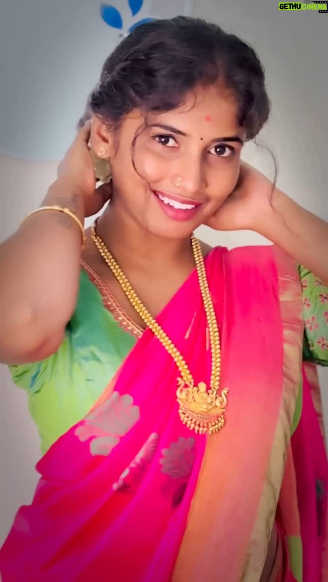 Pinky Gowda - 2.8K Likes - Follow @bros__princess_6
#brosprincess6 #pinkygowda6 #explore #kannadasongs #reelkarofeelkaro #reelitfeelit #foryou