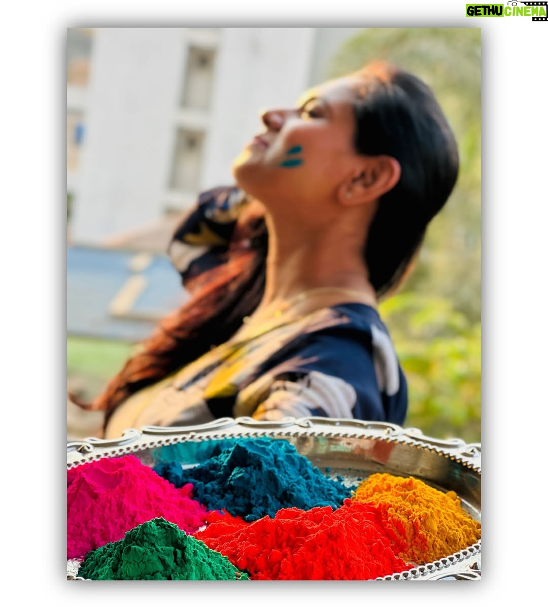 Pooja Sani - 12.7K Likes - Happy Holi 🌈
.
PC : @manohar_brahmavar
.
#poojasani #bornoninstagram