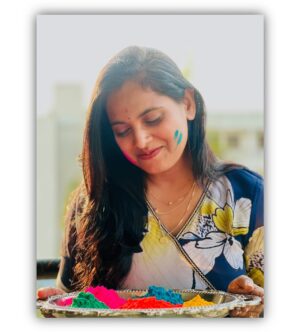 Pooja Sani Instagram - Happy Holi 🌈 
.
PC : @manohar_brahmavar 
.
#poojasani #bornoninstagram