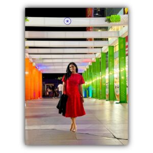 Pooja Sani Instagram - Happy Republic Day 🇮🇳
.
PC : @manohar_brahmavar 📸
.
#poojasani #bornoninstagram